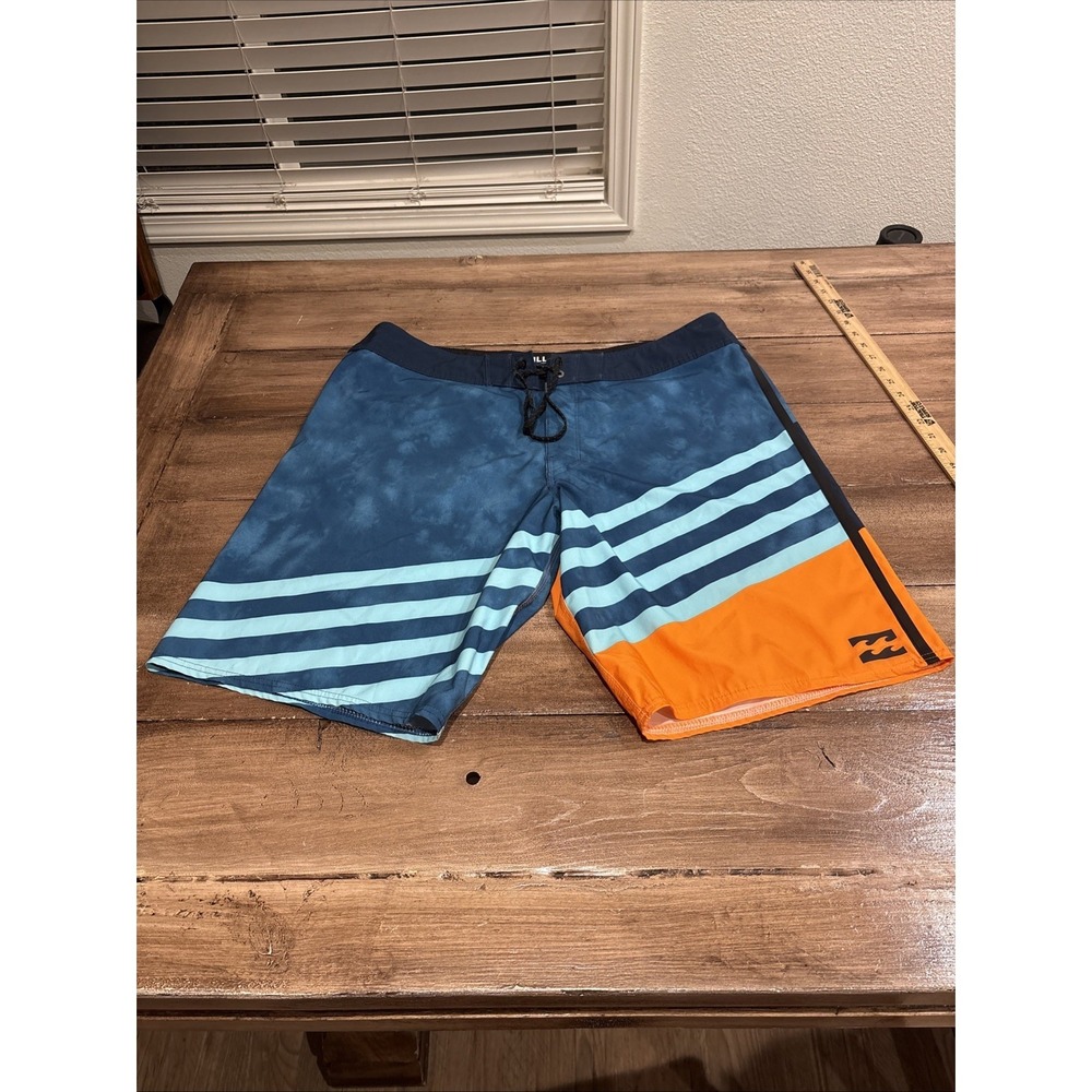 Billabong Platinum X Board Shorts Mens Striped Performance Swim Trunks Size 38